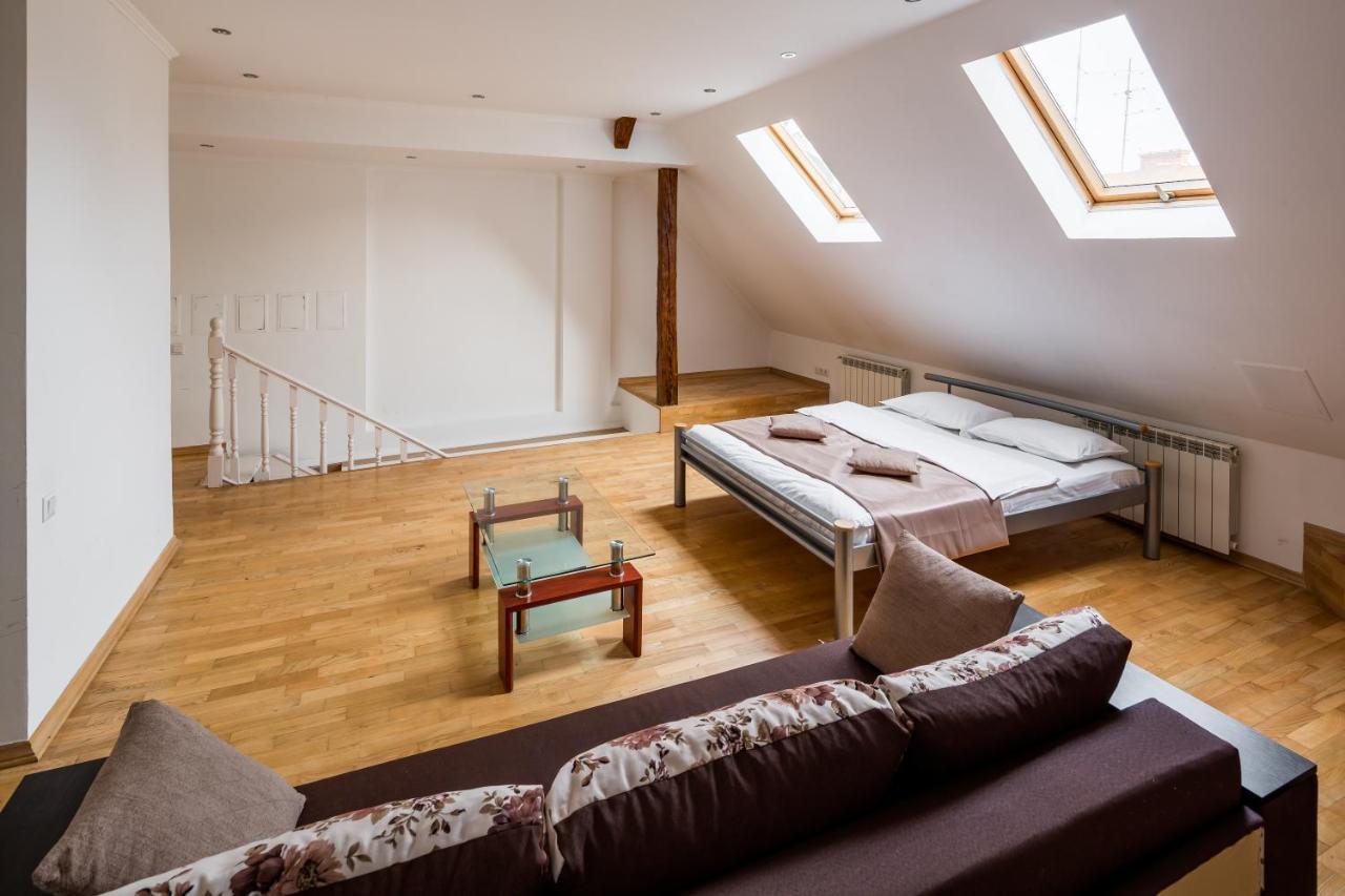 Ferienwohnung Romari Два Поверхи Lemberg Exterior foto