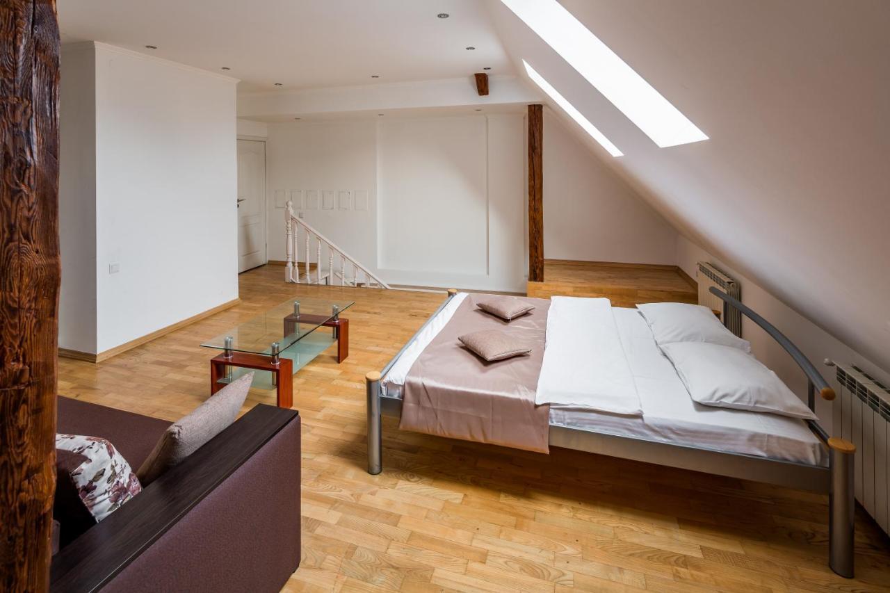 Ferienwohnung Romari Два Поверхи Lemberg Exterior foto