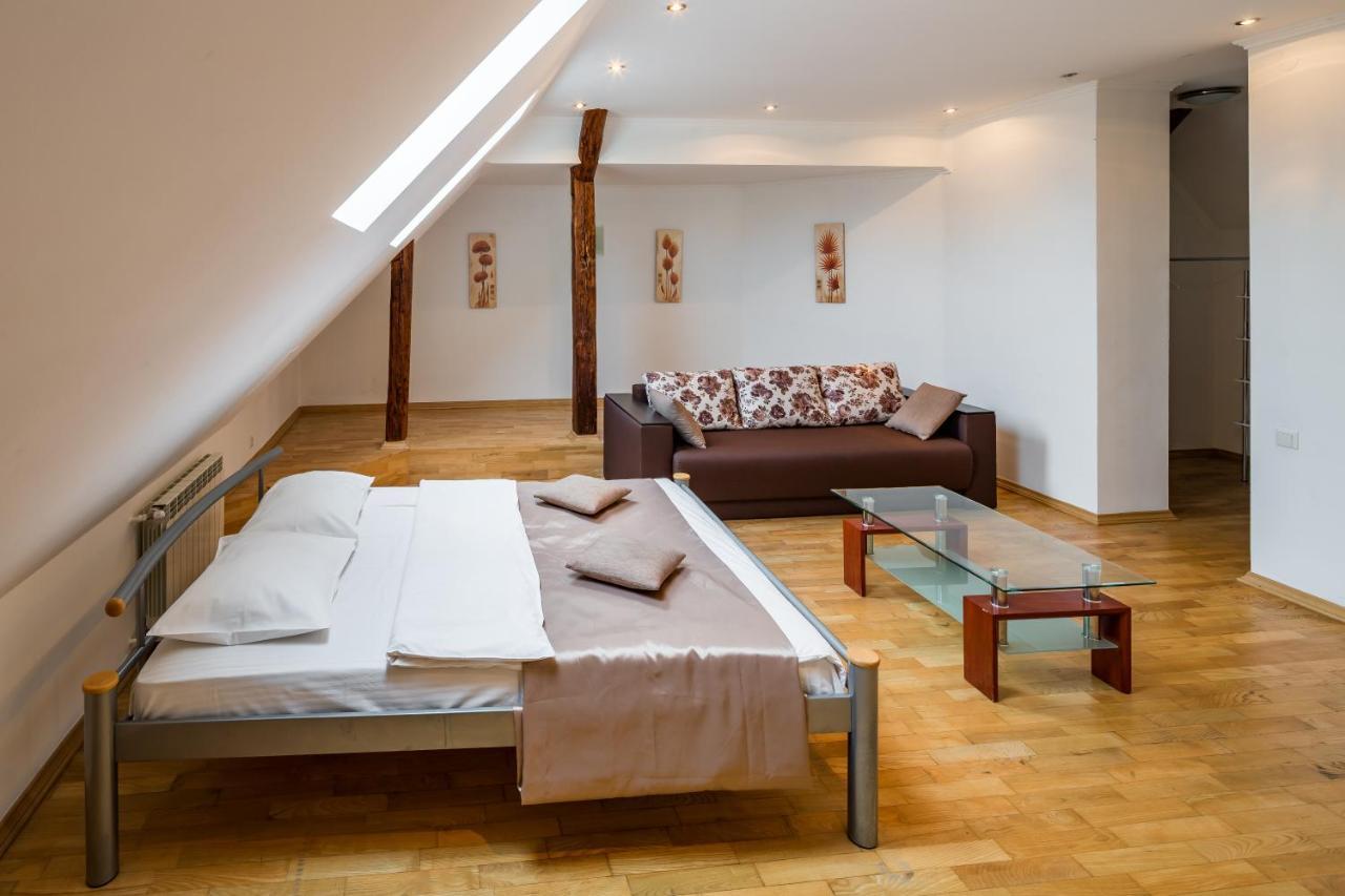 Ferienwohnung Romari Два Поверхи Lemberg Exterior foto